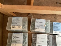 32 x doosjes zelfborende schroeven; afdekkapjes - afbeelding 7 van  9