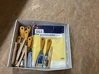 32 x schildersgereedschap - afbeelding 1 van  6