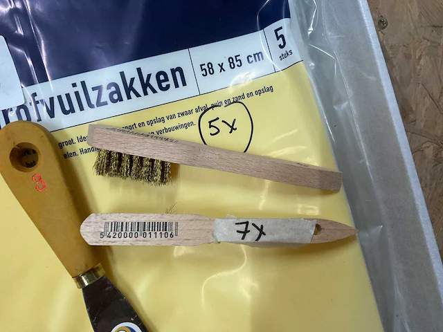 32 x schildersgereedschap - afbeelding 3 van  6