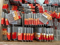 3200 blisters bevestigingen - afbeelding 14 van  19