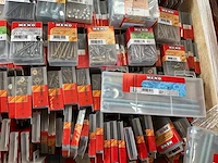 3200 blisters bevestigingen - afbeelding 16 van  19