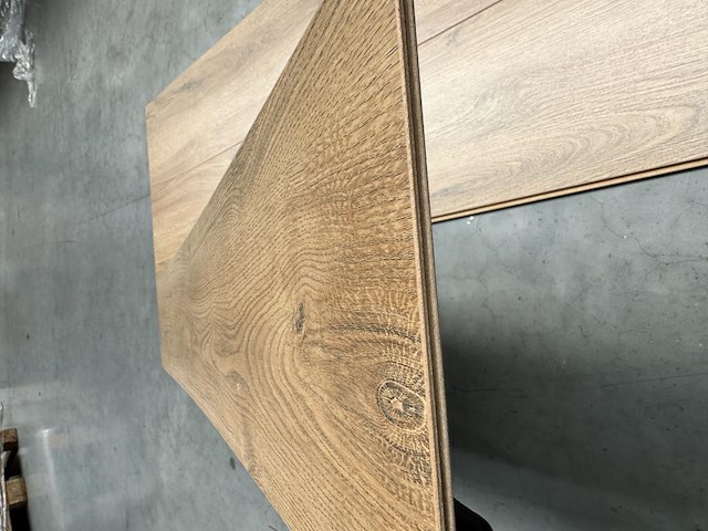 32,33 m² laminaatvloer 8mm - afbeelding 3 van  3
