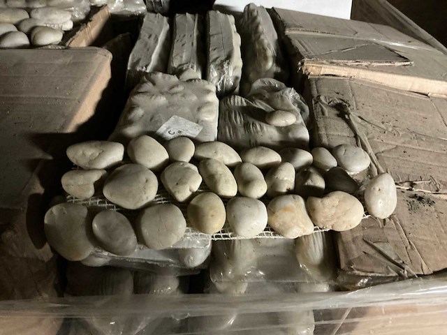 32m2 adeo border galet il creme polished keramische wandtegel - afbeelding 1 van  3