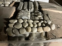 32m2 adeo border galet il creme polished keramische wandtegel - afbeelding 1 van  3