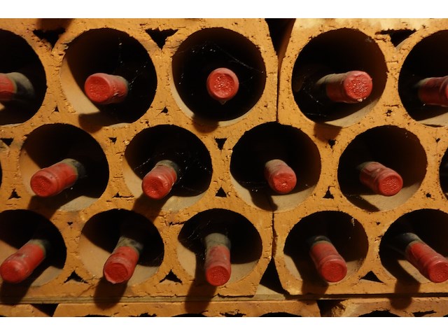 32x 75cl corton renardes marius delarche 1974 - afbeelding 4 van  5