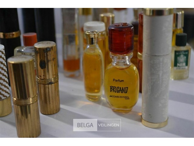 ±33 diverse kleine flesjes vintage parfum - afbeelding 3 van  4