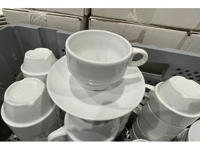 33 kopjes en schotel - afbeelding 2 van  2