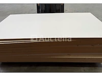 33 x mdf houten panelen (jasmijnkleur) 18mm 2440mmx1220mm