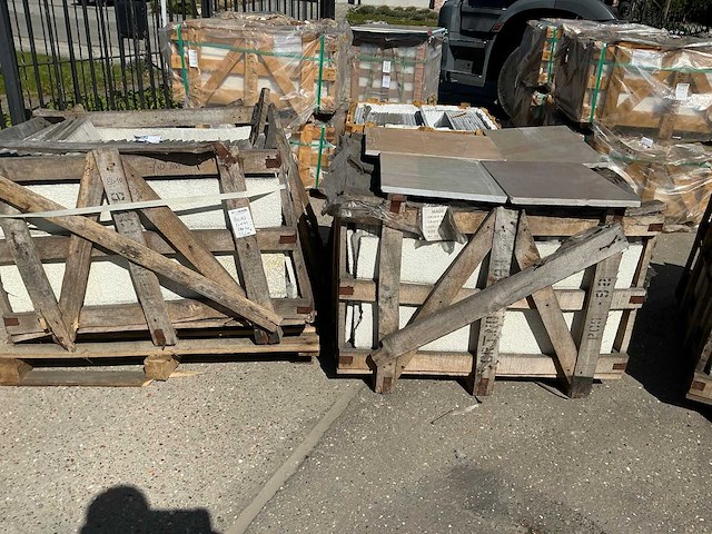 33,6 m2 natuurstenen tegels - afbeelding 3 van  3