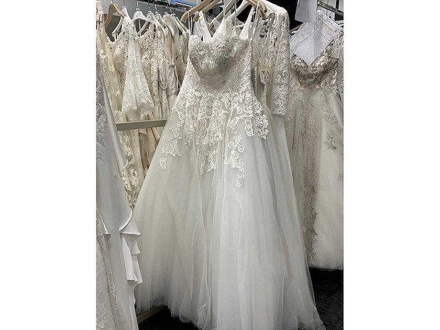 34 bruidsjurken rosa clara adriana alier (totaalprijs) - afbeelding 15 van  58