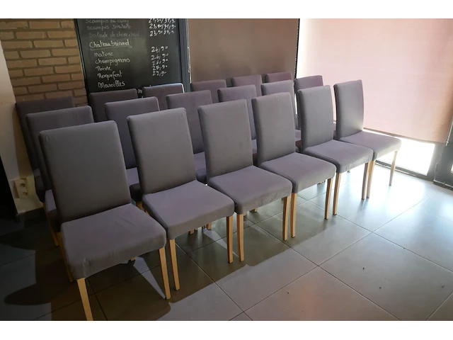 34 houten horecastoelen - afbeelding 2 van  5