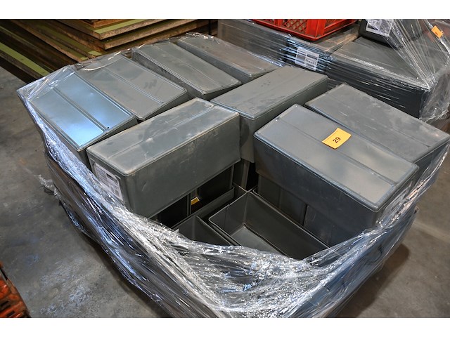 34 metalen magazijnbakjes - afbeelding 1 van  1