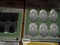 ±34 pakjes zelfklevende haakjes - afbeelding 3 van  4