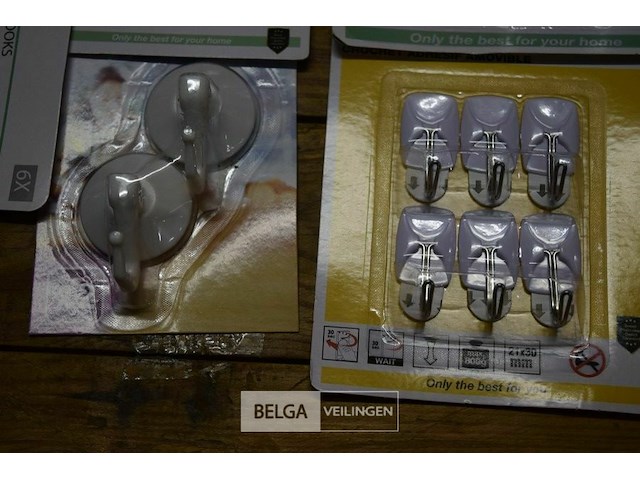 ±34 pakjes zelfklevende haakjes - afbeelding 2 van  4