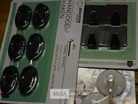 ±34 pakjes zelfklevende haakjes - afbeelding 4 van  4