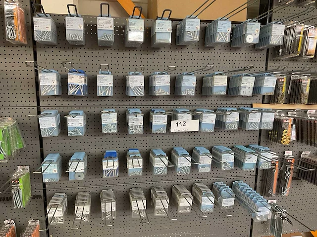 340 blisters bevestigingen - afbeelding 1 van  13