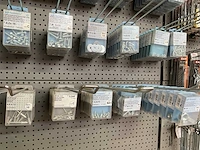 340 blisters bevestigingen - afbeelding 11 van  13