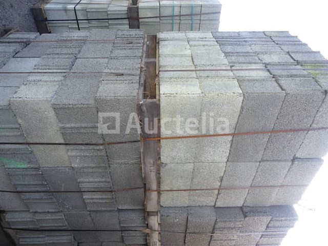 340 holle argexblokken van 18 cm dik - afbeelding 1 van  8