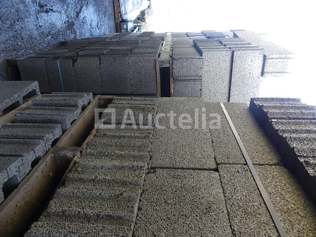 340 holle argexblokken van 18 cm dik - afbeelding 7 van  8