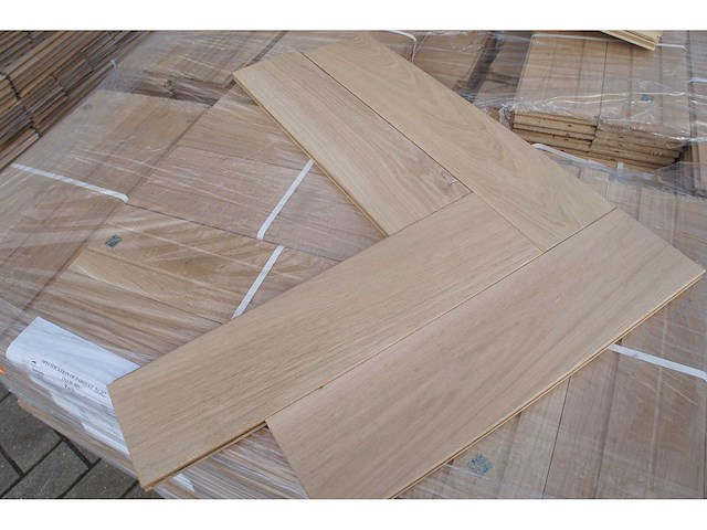 34,06 m² massief eiken visgraatparket 15mm - afbeelding 3 van  4