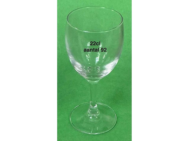 340x champagneglazen, wijnglazen en waterglazen - afbeelding 4 van  6