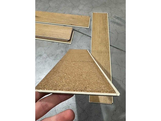 34,8 m² coretec visgraat spc-vloer - afbeelding 3 van  3