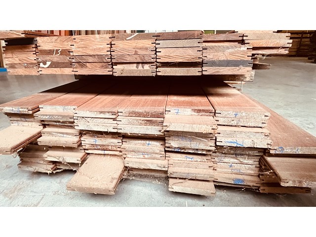 34,8m² massaranduba terrasplank model hardwoodclip lengte 2150-1800mm - afbeelding 4 van  5