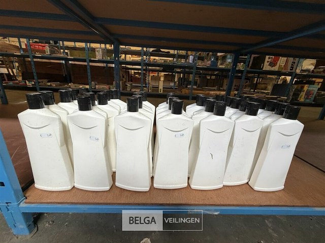 ± 34x lege flessen + dop - afbeelding 1 van  2