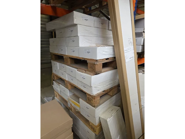 (34x) paletten diverse partijen eiken vloer,... - afbeelding 33 van  39