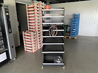 35 - presentatierek op wielen - afbeelding 1 van  2