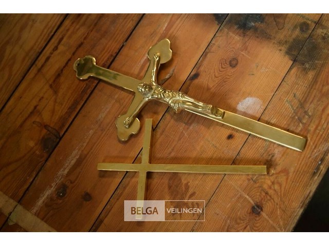 ±35 div messing kruisjes - afbeelding 1 van  4