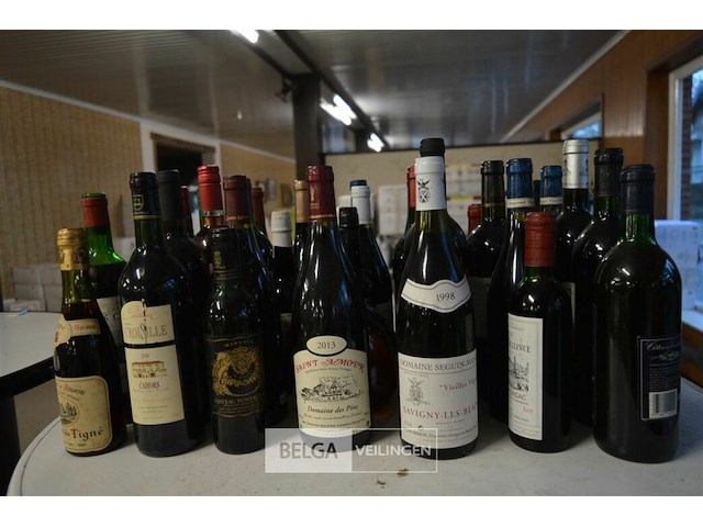 ±35 flessen diverse wijnsoorten - afbeelding 1 van  4