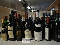 ±35 flessen diverse wijnsoorten - afbeelding 1 van  4