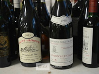 ±35 flessen diverse wijnsoorten - afbeelding 2 van  4