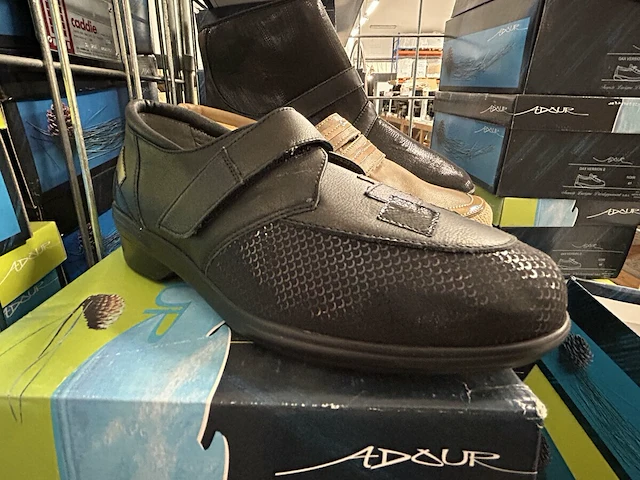 35 paar orthopedische schoenen - afbeelding 3 van  6