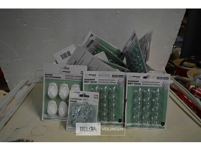 ±35 pakjes haakjes - afbeelding 1 van  3