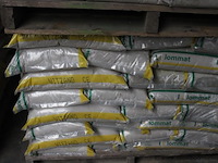 3,5 paletten witzand lommat - afbeelding 2 van  3