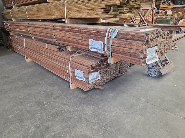 350 houten latten - afbeelding 1 van  5