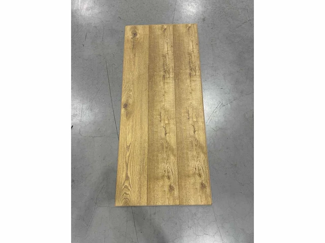 35,62 m² laminaatvloer 8mm - afbeelding 1 van  3