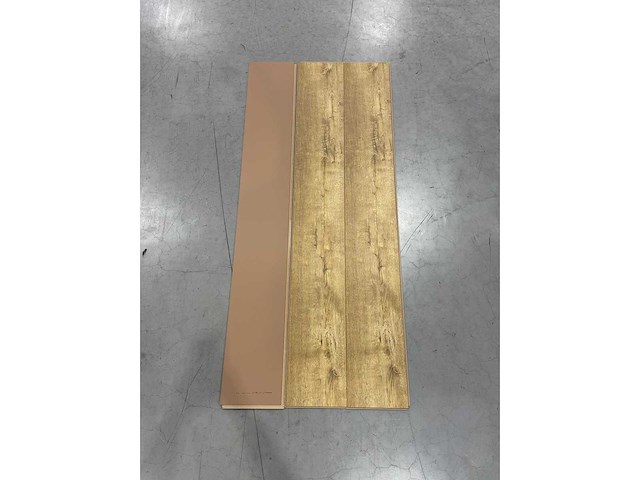 35,62 m² laminaatvloer 8mm - afbeelding 3 van  3