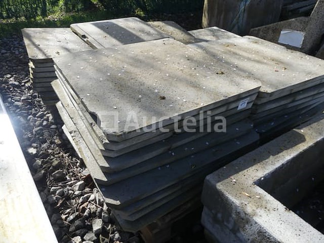 36 betonnen deksels 70x70 cm - afbeelding 5 van  5