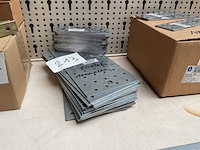 36 bevestiging platen - afbeelding 1 van  2
