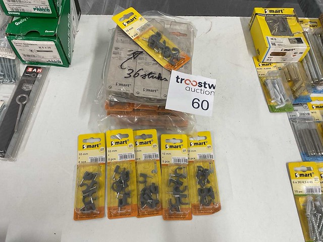 36 blisters met nagel klemmen - afbeelding 1 van  4