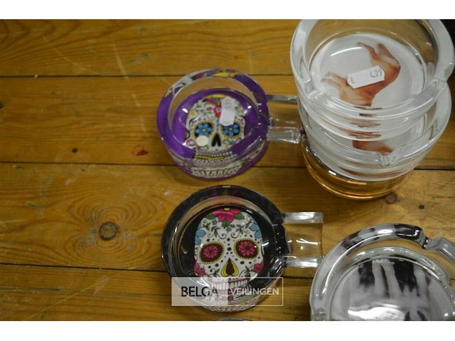 ±36 div soorten asbakken - afbeelding 4 van  4