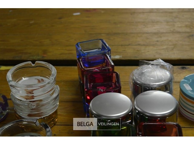 ±36 div soorten asbakken - afbeelding 3 van  4