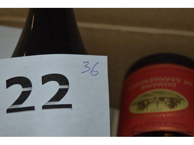 36x rode wijn, domaine de grangeneuve, coteaux-du-tricastin 2001, 750ml - afbeelding 3 van  3