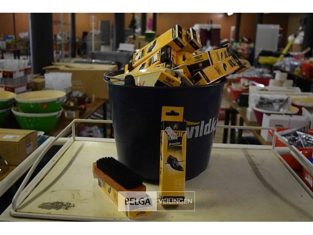 37 schoenpoetsmateriaal - afbeelding 2 van  3