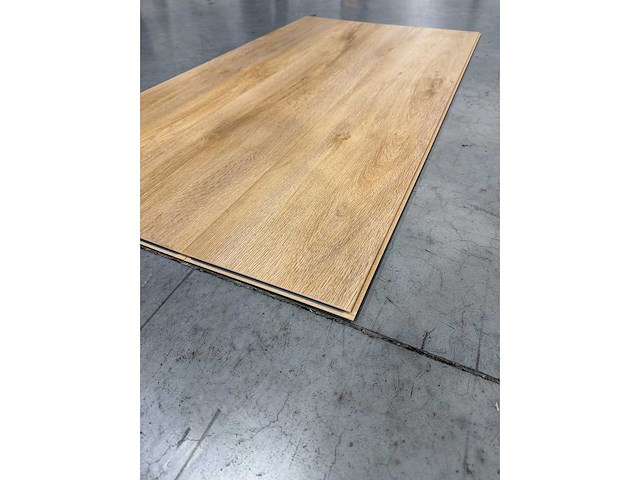 37,72 m2 laminaatvloer 8mm grand oak - afbeelding 2 van  2