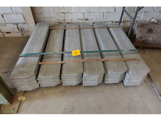 37x betonnen boordsteen - afbeelding 1 van  4