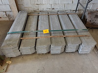 37x betonnen boordsteen - afbeelding 1 van  4